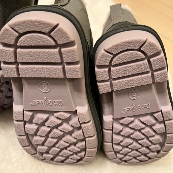 NEW Toddler winter boots, size 6 - Picture 7 of 7